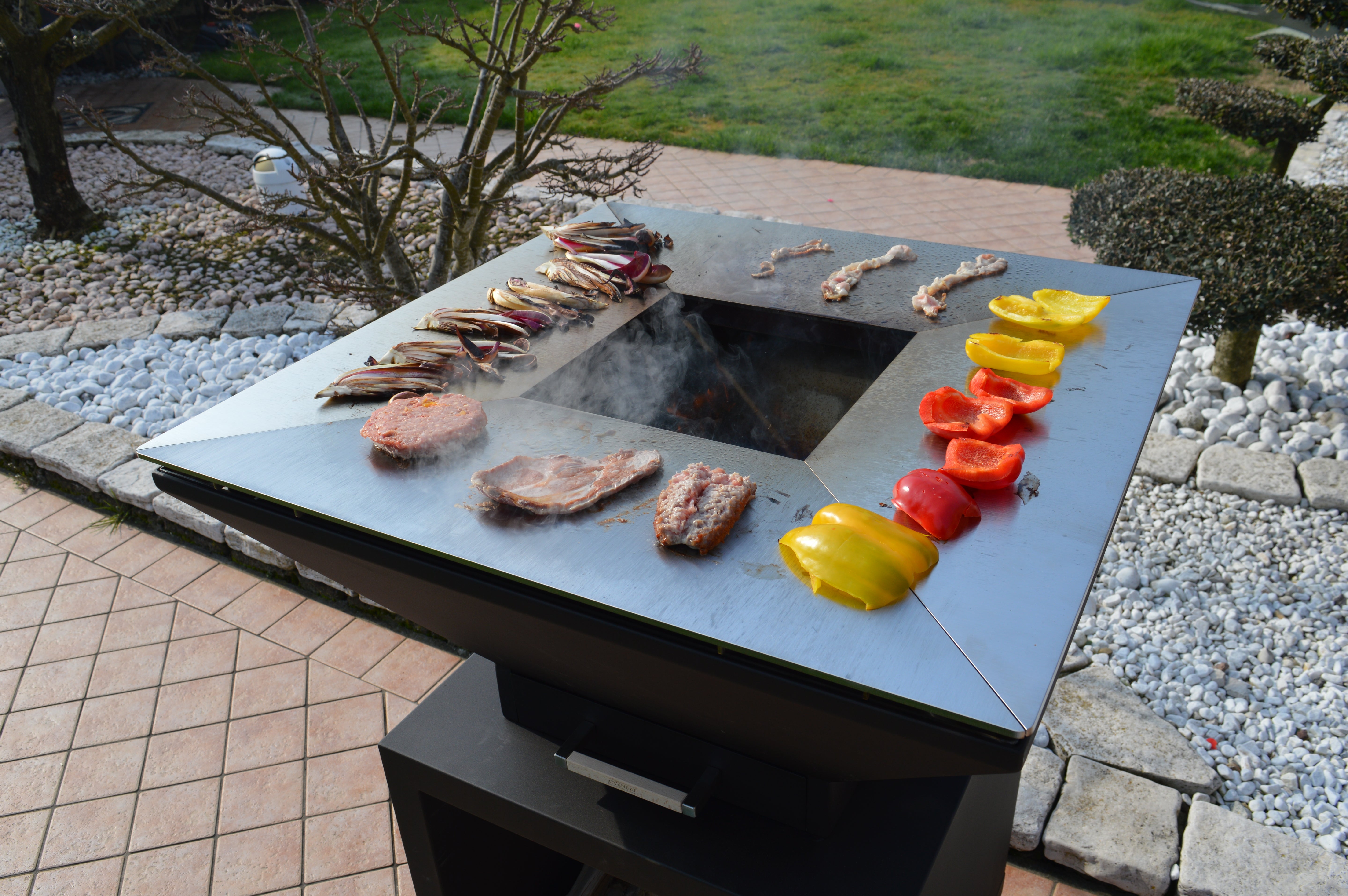 Fire Pit BBQs / Wood Burning Grills