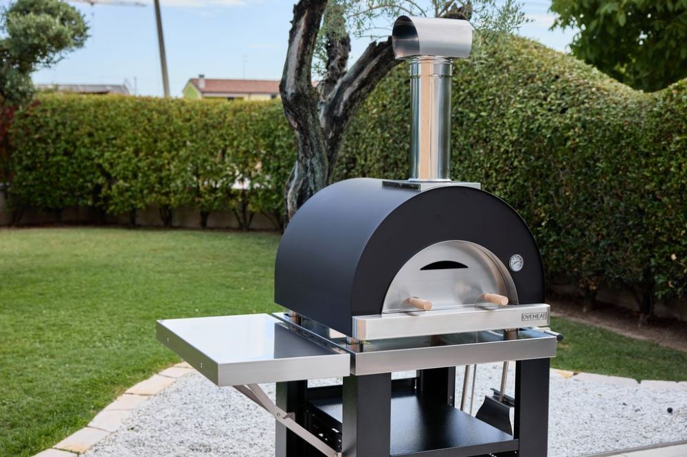 Oveneat GRX-5VR Red Gas Pizza Oven for upto Five Pizzas with Stainless Steel Door includes Pizza Peel