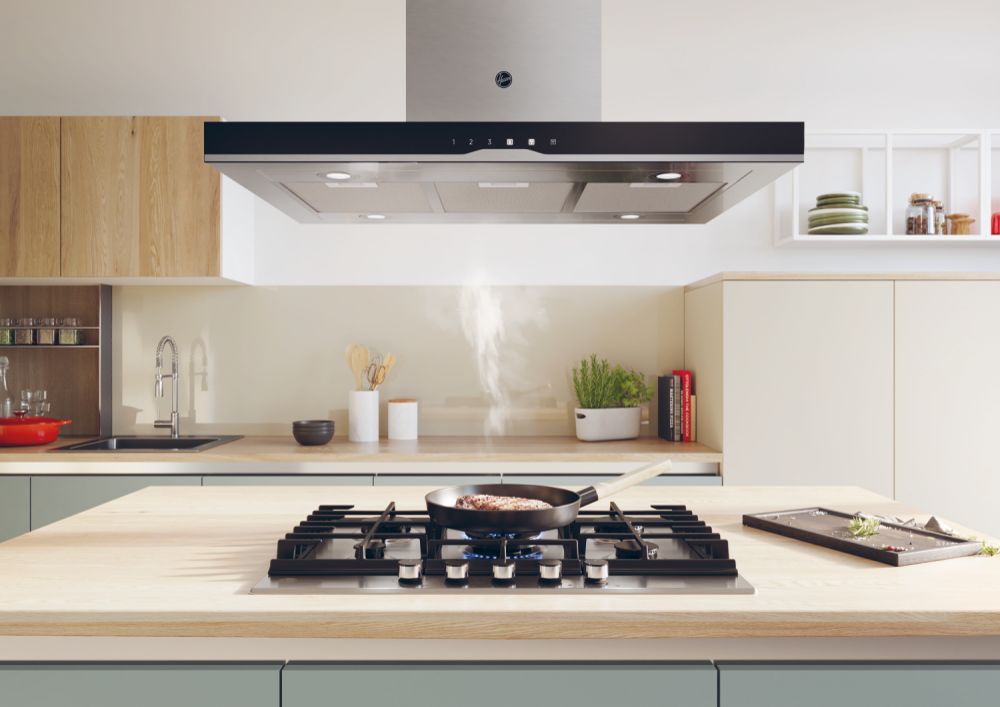 Hoover HTSI9CBK5XWIFI 90cm Wi-Fi Island hood, black glass & SS trim