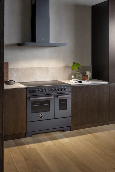 Bertazzoni 90 cm induction top electric double oven Professional Series-Carbonio (Carbon)