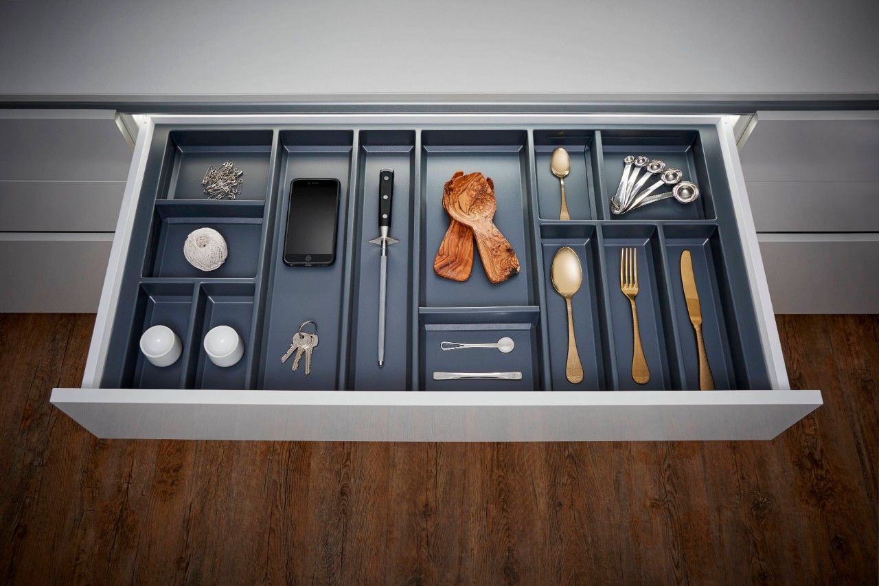 CLASSICO Cutlery Insert - Grey  C.45.80 - Devine Distribution Ltd