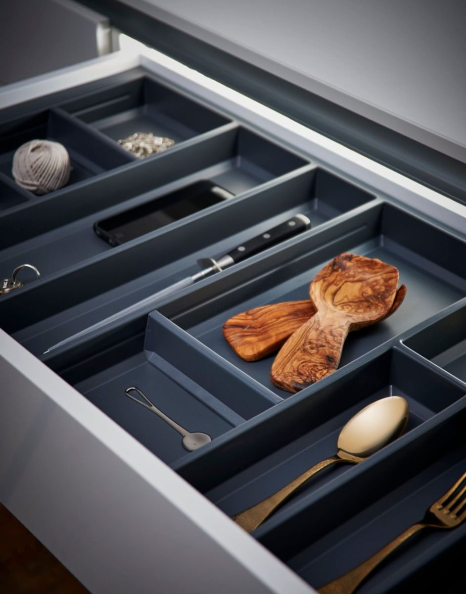 CLASSICO Cutlery Insert - Grey C.45.80 - Devine Distribution Ltd