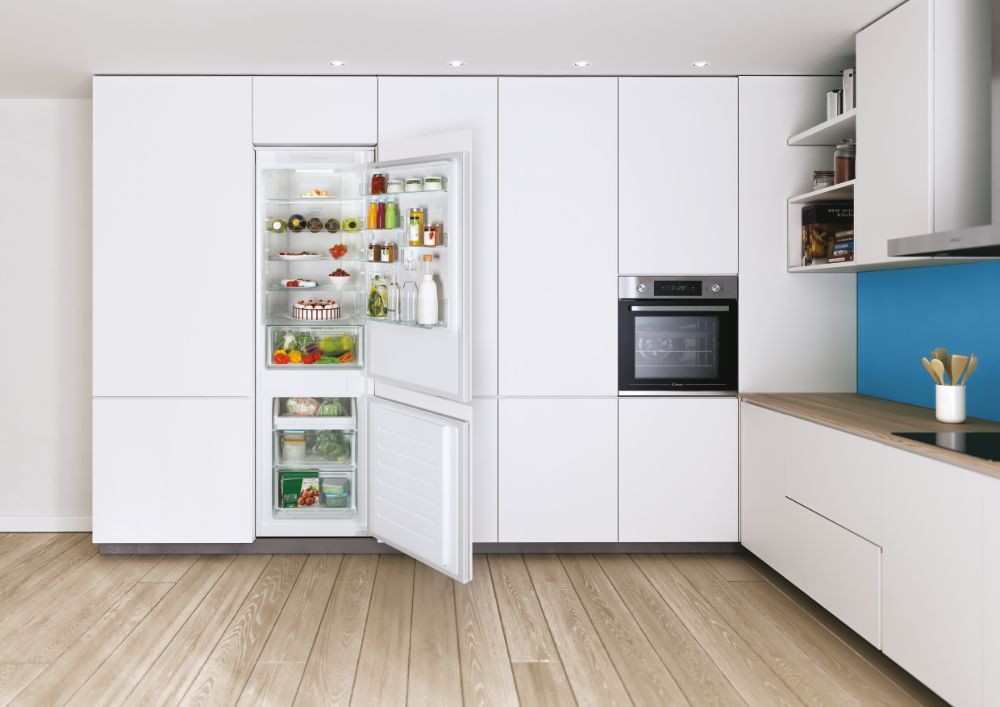 Clearance Candy CFTNF3518FW 70:30 Built-In No Frost Fridge Freezer with Wifi