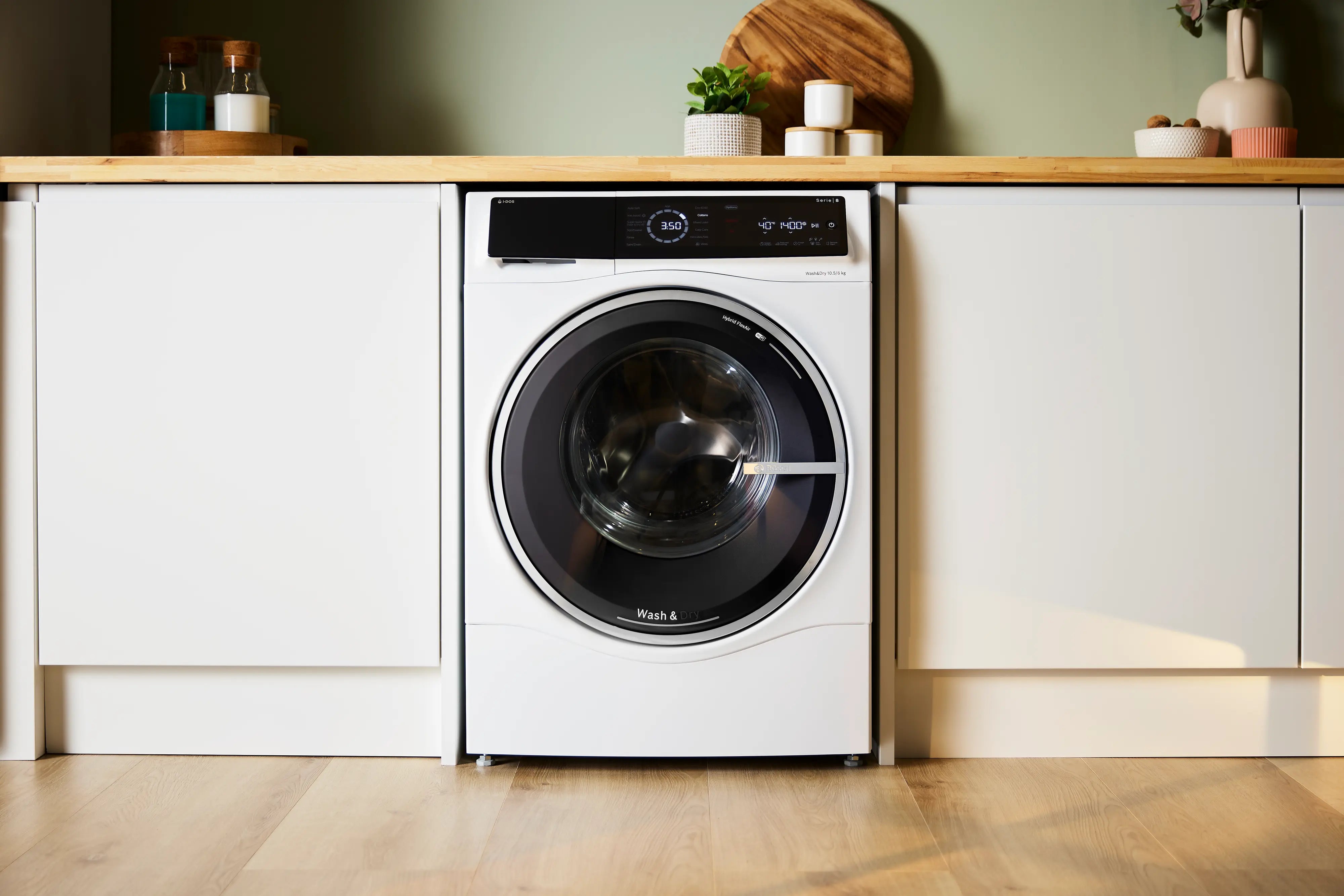 Bosch WNC25410GB Series 8 Washer dryer 10.5/6 kg max. 1400 rpm-White