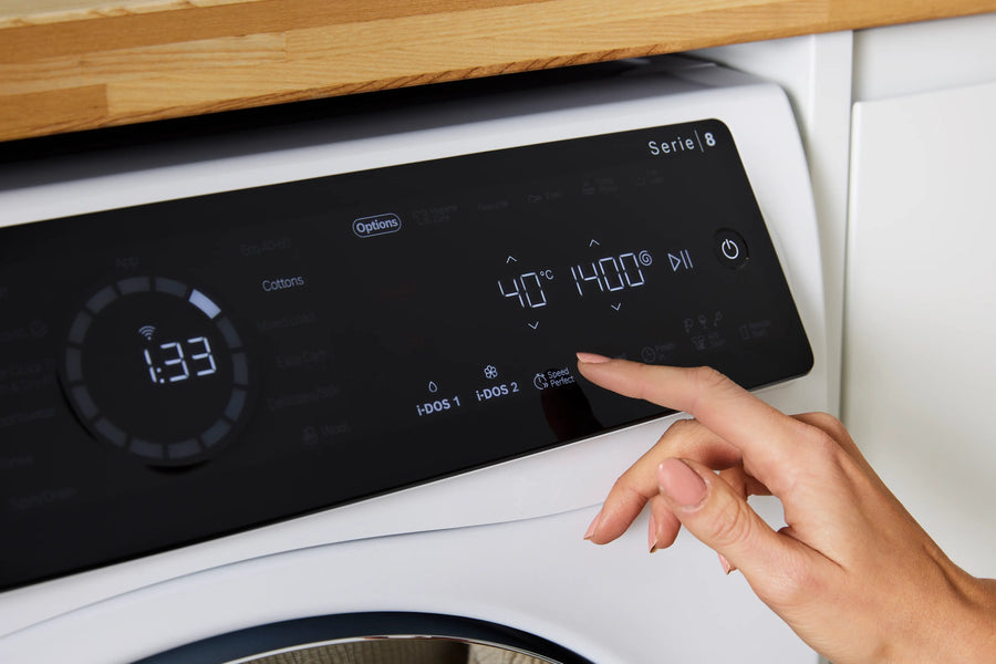 Bosch WNC25410GB Series 8 Washer dryer 10.5/6 kg max. 1400 rpm-White