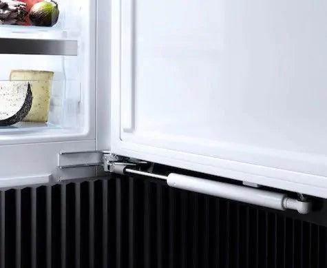 Clearance- Miele KFN 7785 D 70/30 Built-In Fridge Freezer