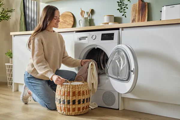 Bosch WTH85226GB Series 4 Heat pump tumble dryer 8 kg White