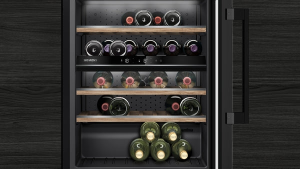 Siemens iQ500 Wine Cooler With Glass Door 82 x 60cm KU21WAHG0G